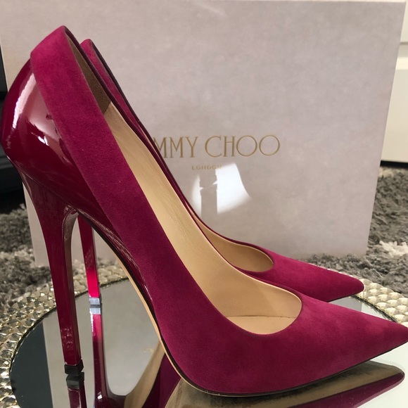 Jimmy Choo Kayomi Suede Pumps - Picture 4 of 8